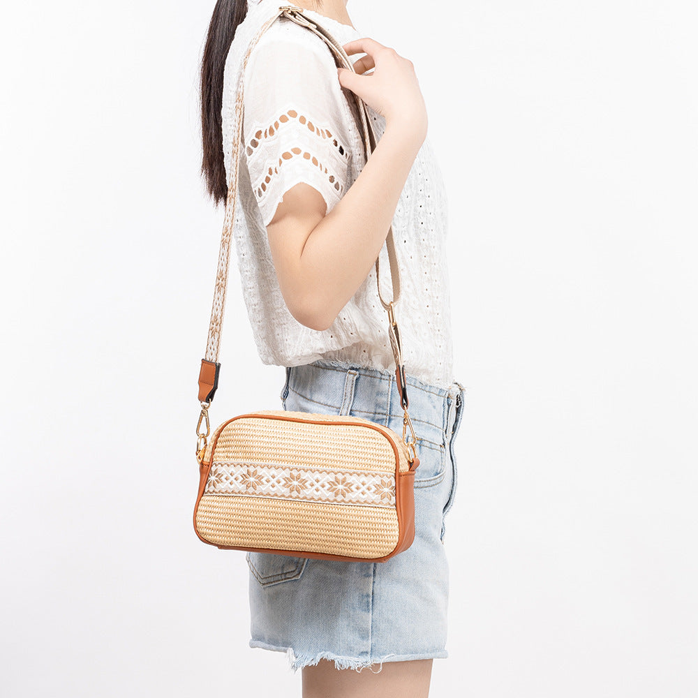 Auma | Crossbody Bag - By Qivii