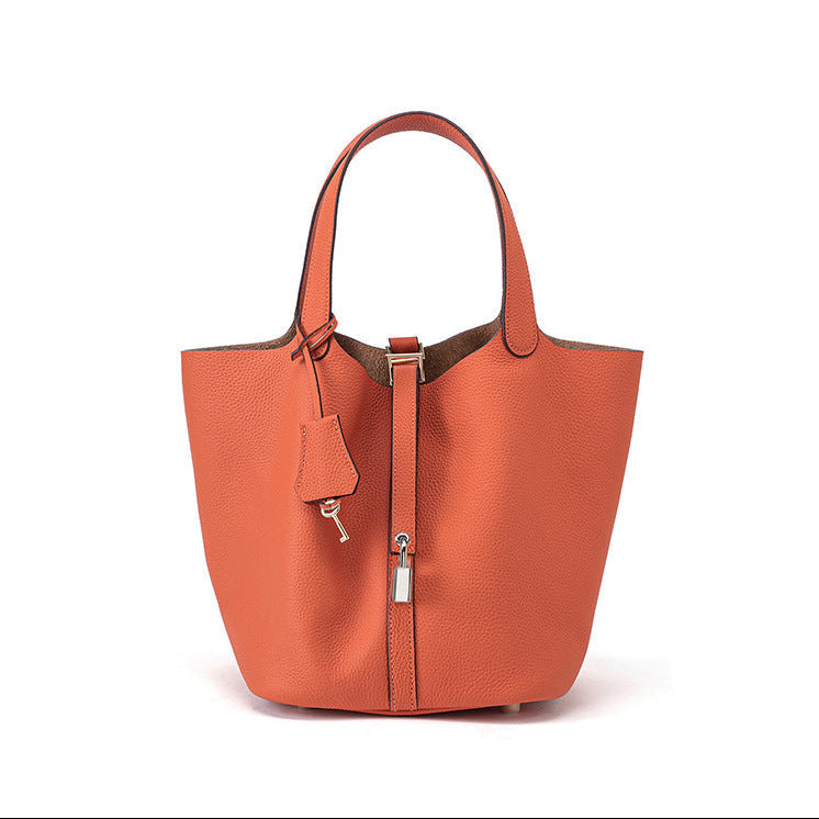 Women's Niche Design Bucket Bag – Exquisite, High-End & Versatile Handheld Tote