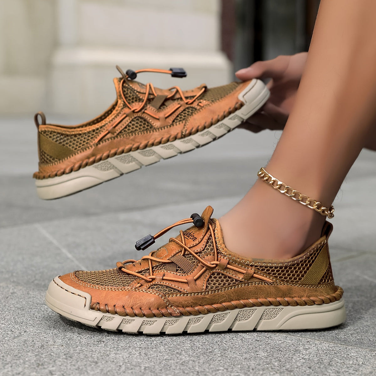 Elara – Der atmungsaktive Komfortschuh - By Qivii