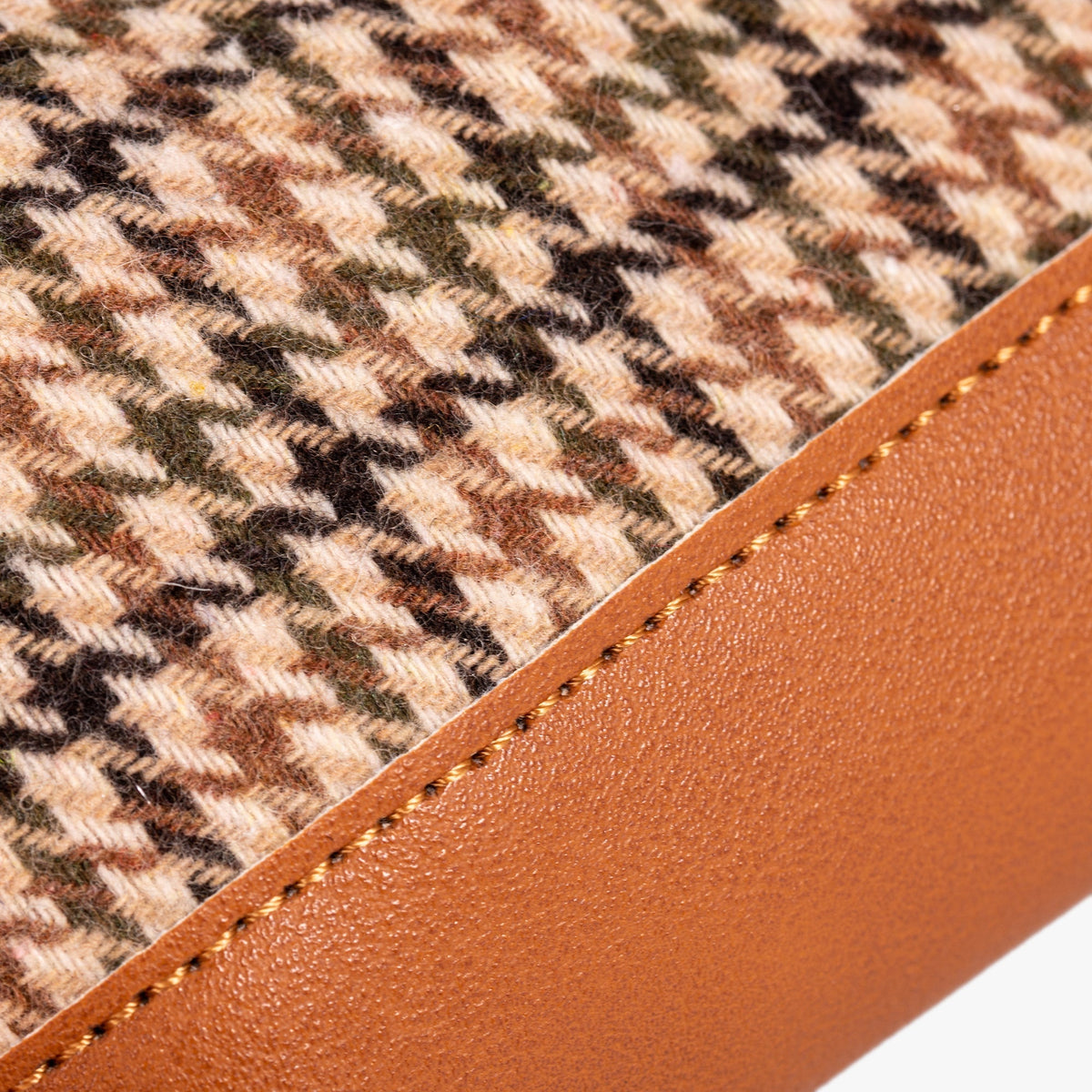 Moya | Wallet - By Qivii
