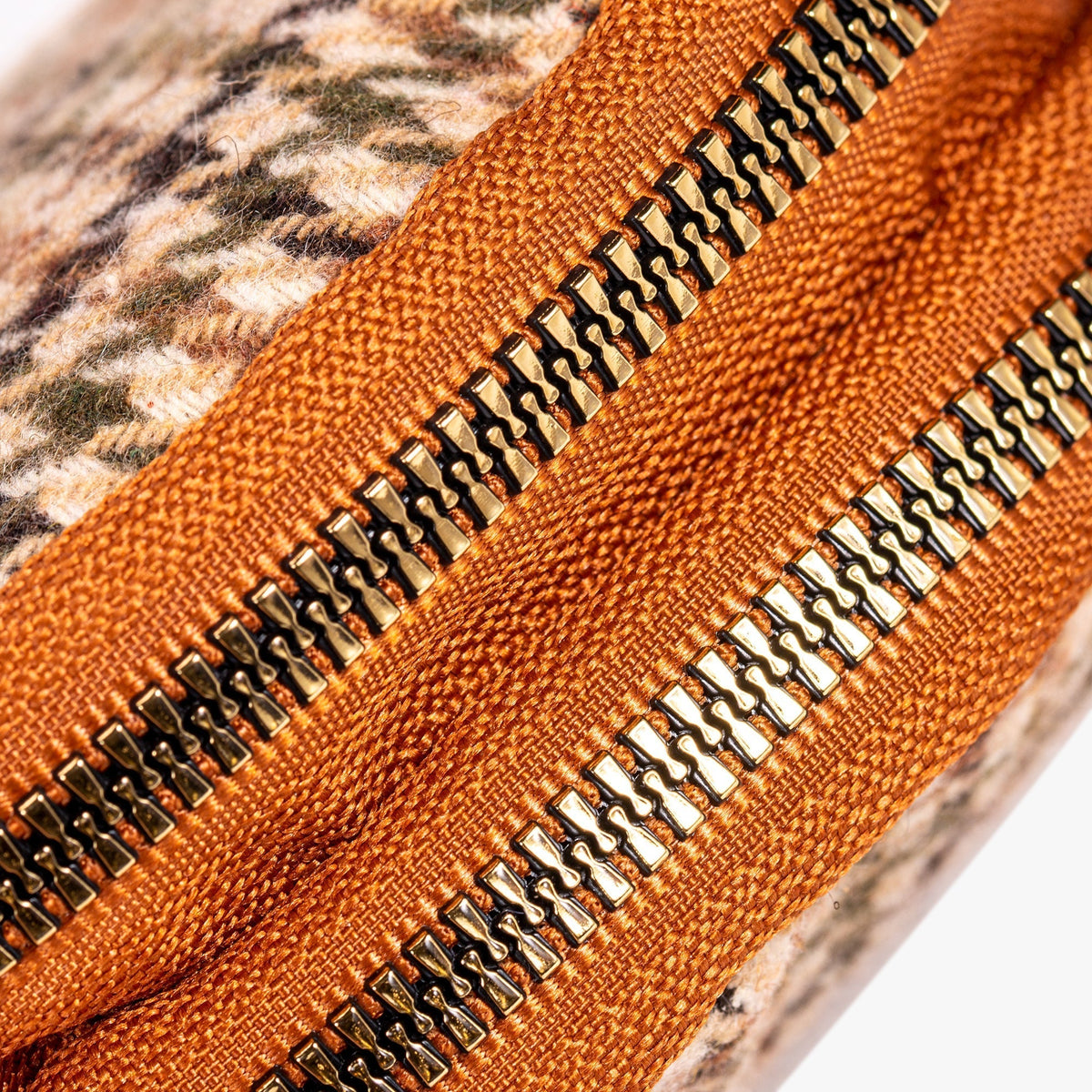 Moya | Wallet - By Qivii