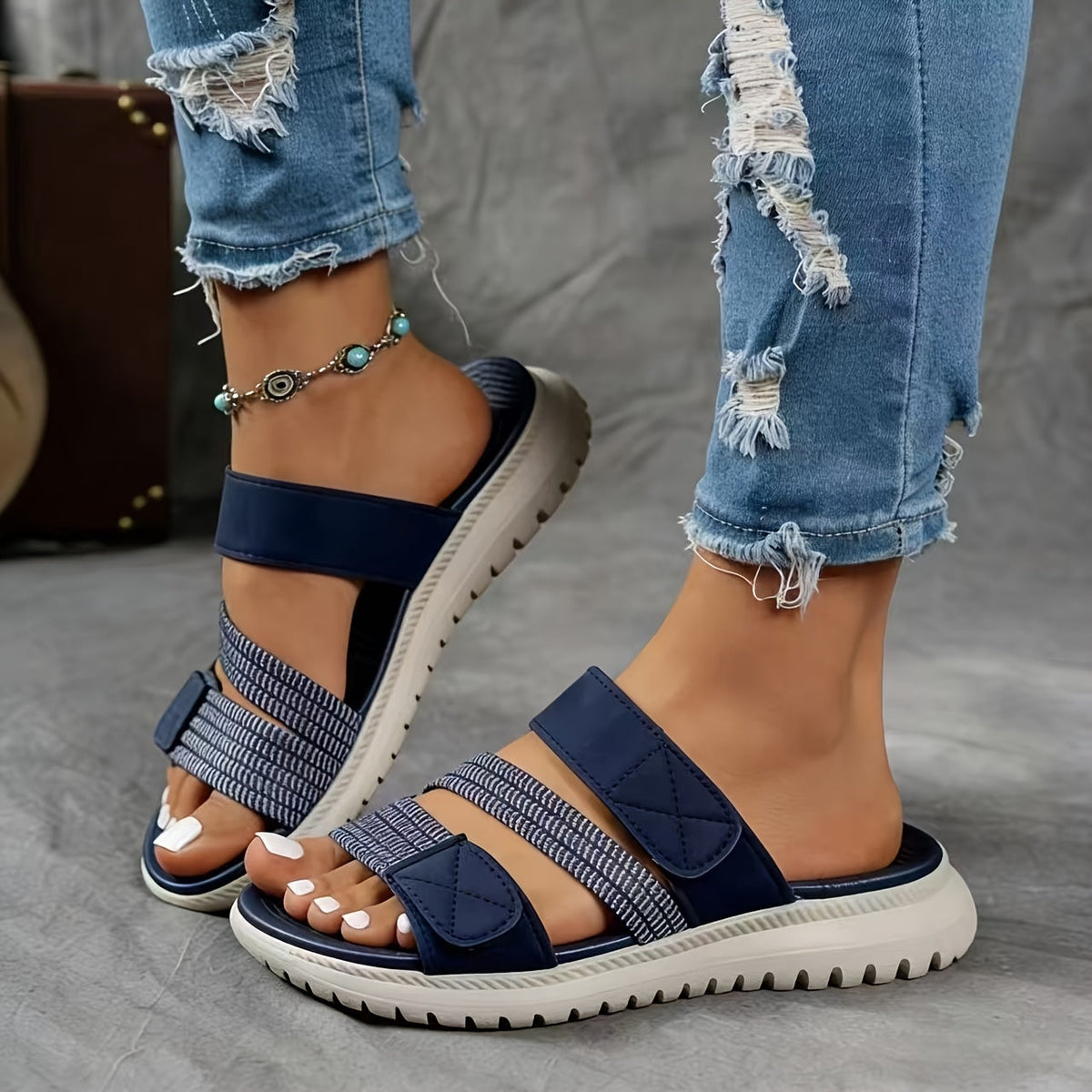 Cleo - Sportliche Komfort-Sandale mit Plateausohle - By Qivii