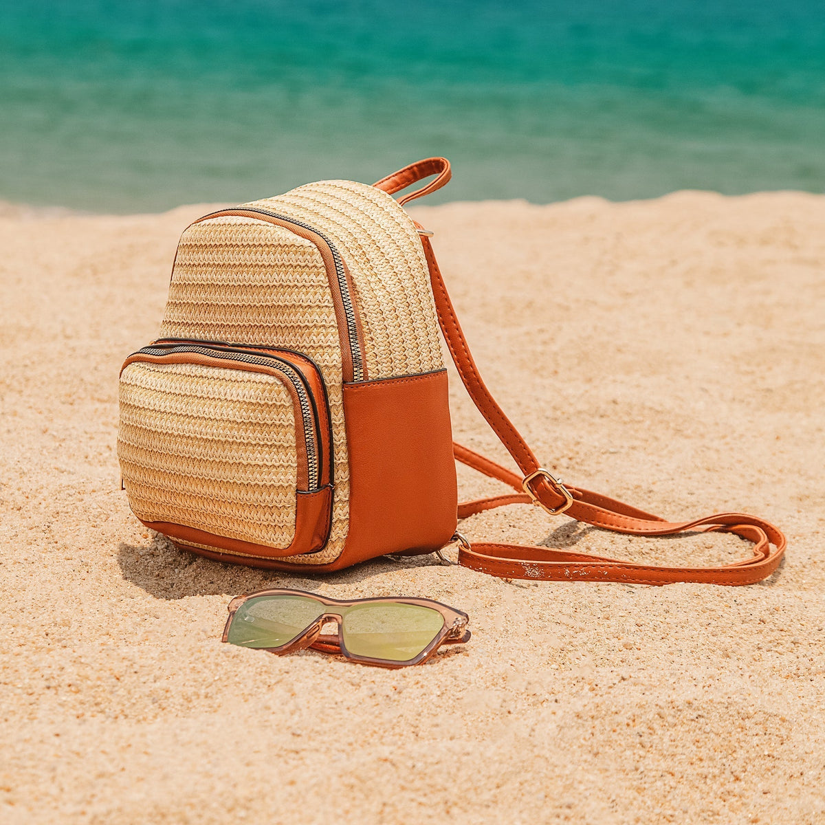 Lovel | Backpack - By Qivii