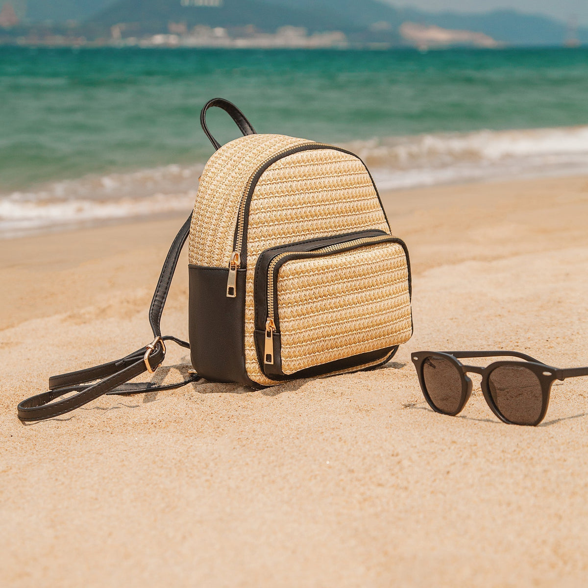 Lovel | Backpack - By Qivii