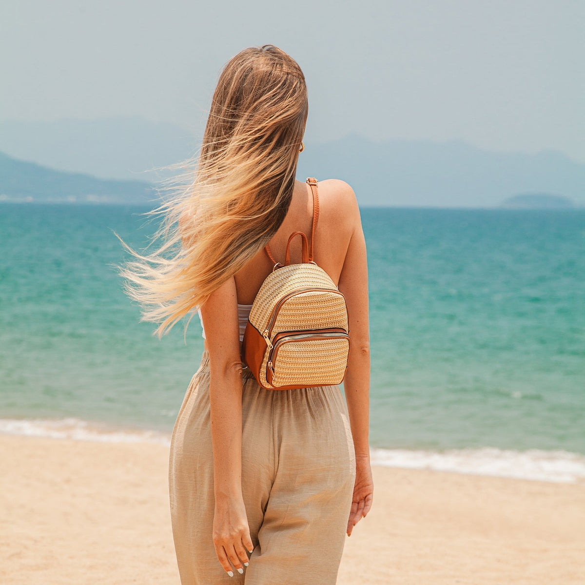 Lovel | Backpack - By Qivii