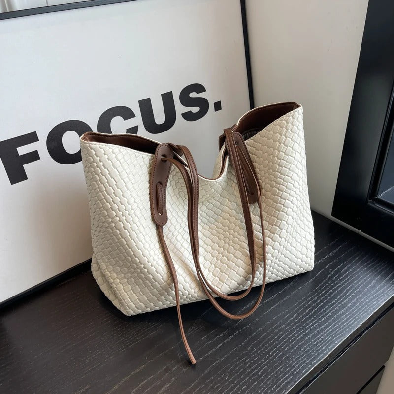 Lora | Tote Bag - By Qivii