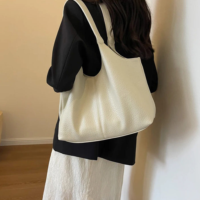 Nalah | Tote Bag - By Qivii