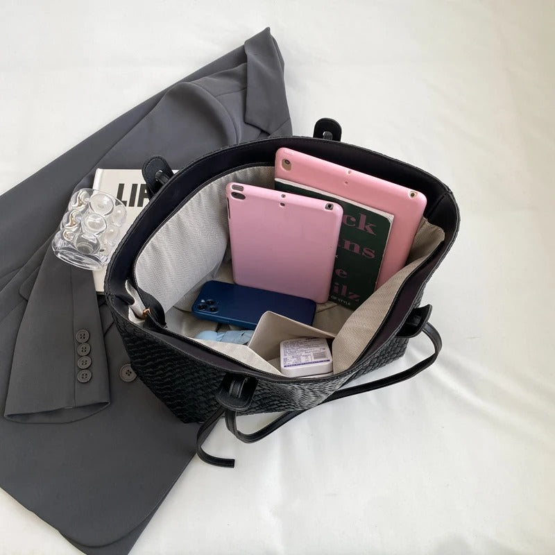 Lora | Tote Bag - By Qivii