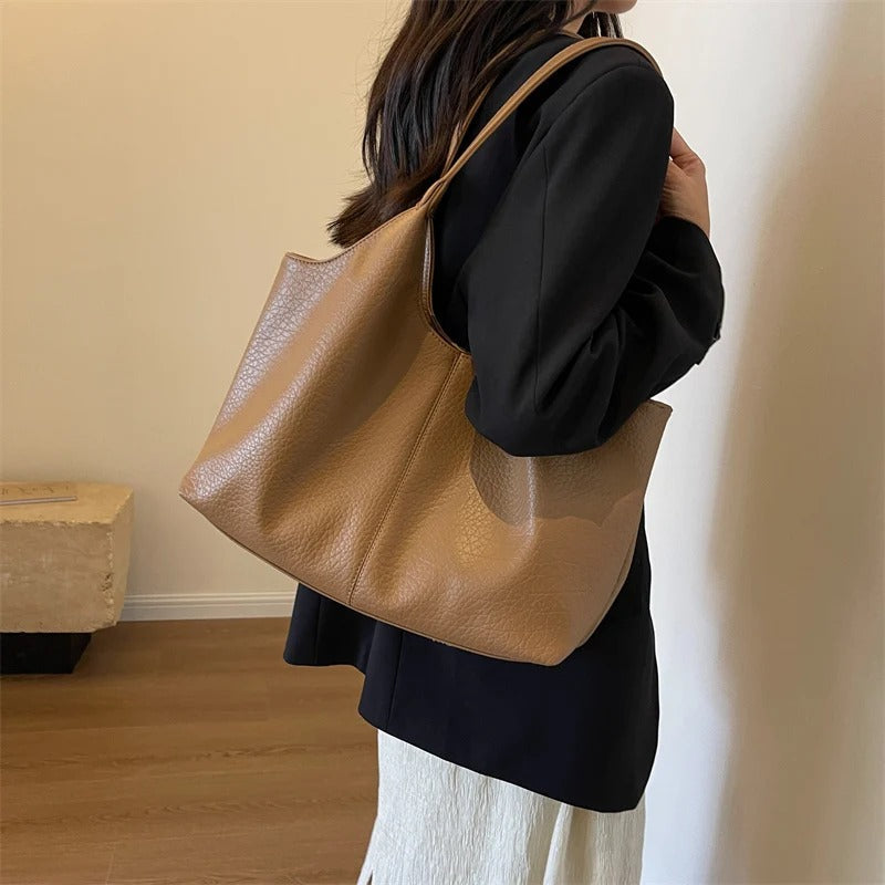 Nalah | Tote Bag - By Qivii