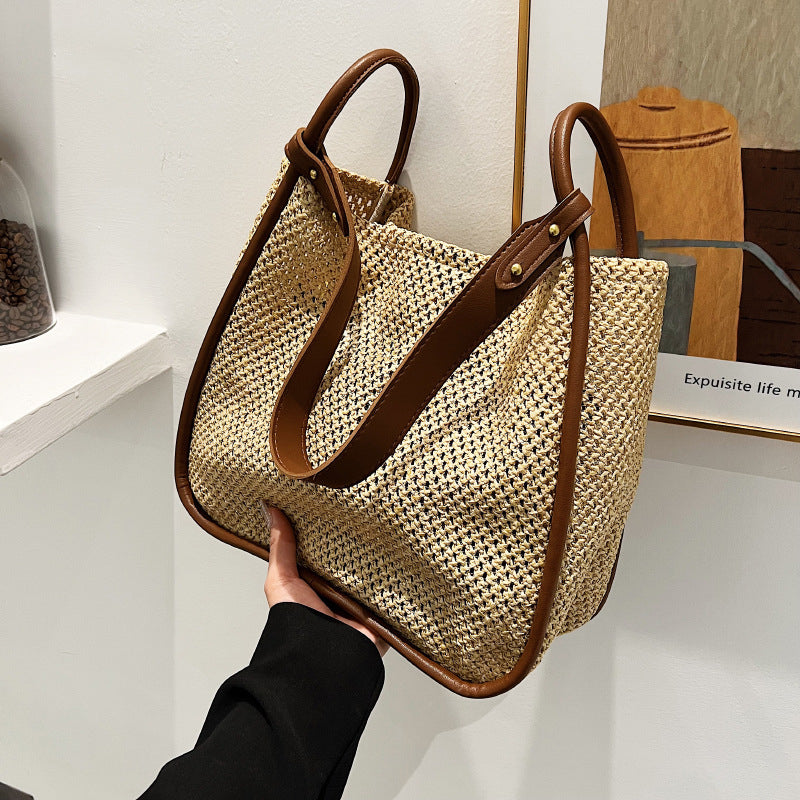 Banna | Tote Bag - By Qivii