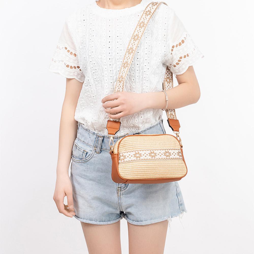 Auma | Crossbody Bag - By Qivii