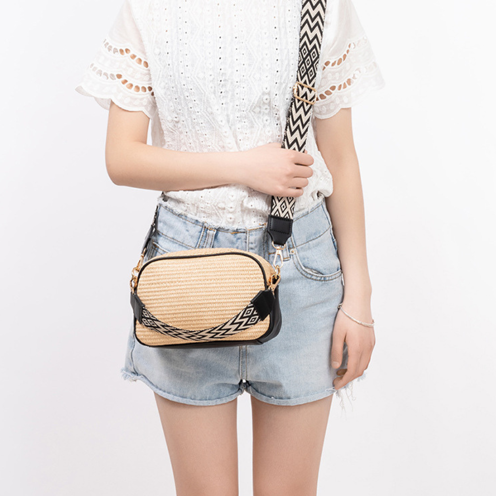 Auma | Crossbody Bag - By Qivii
