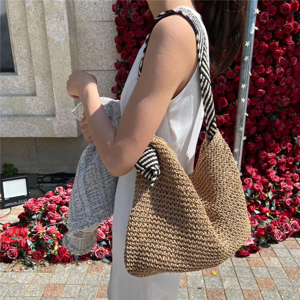 Namah | Shoulder Bag - By Qivii