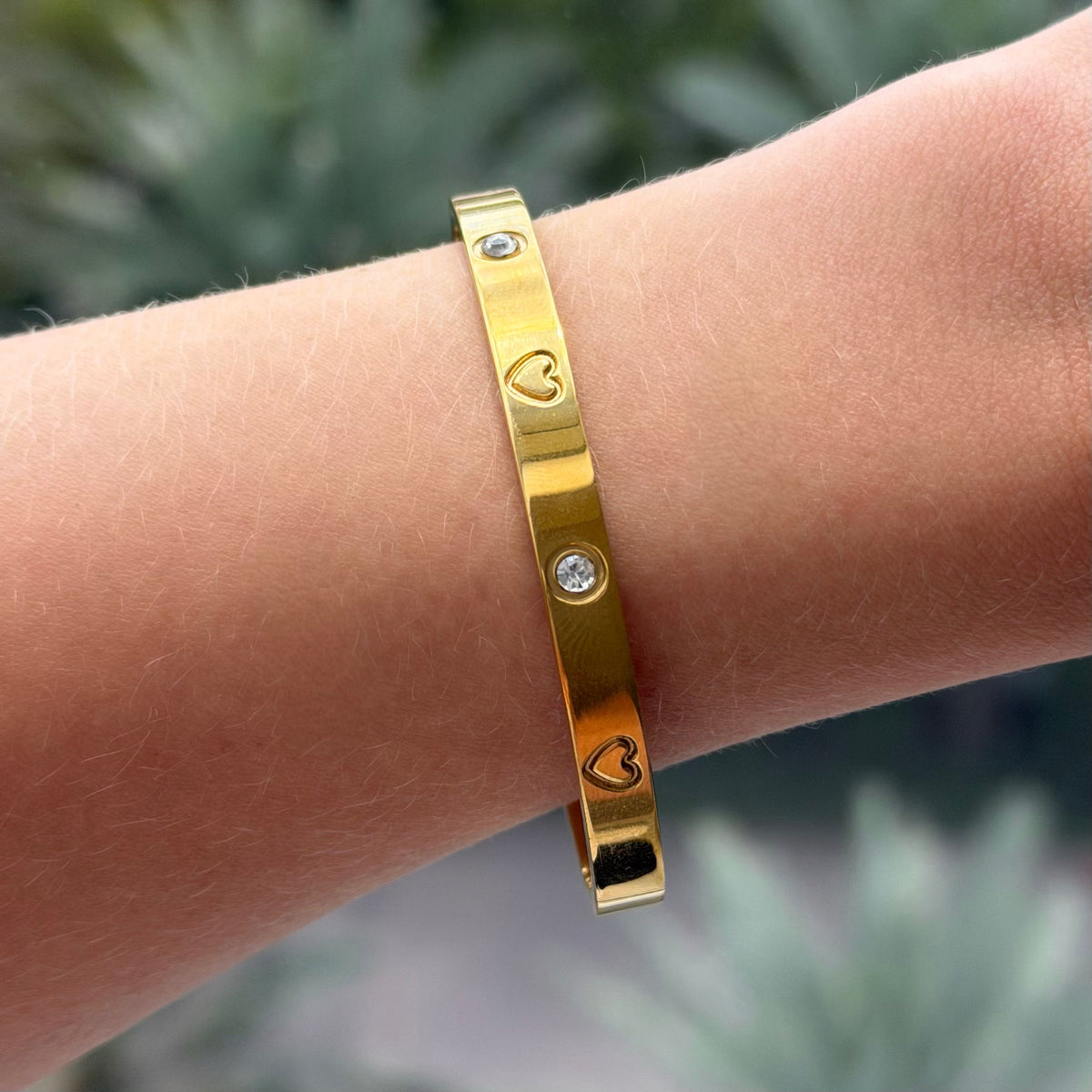 Full of Love Bangle | By Qivii