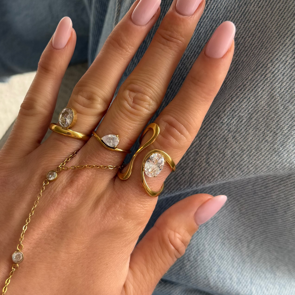 Sweet Swirl Ring | By Qivii
