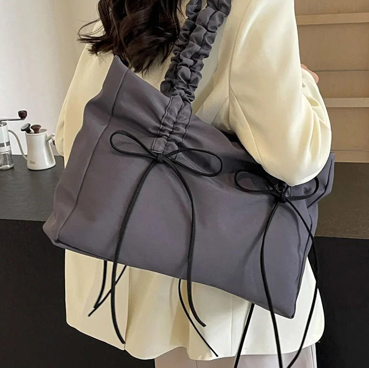 Noeda | Tote Bag - By Qivii