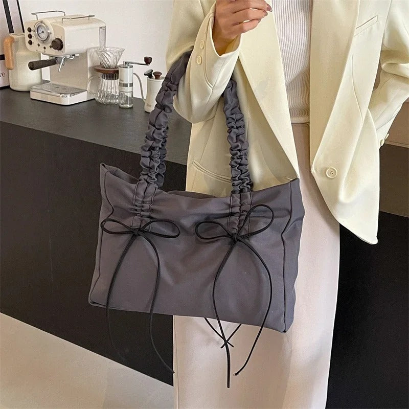 Noeda | Tote Bag - By Qivii
