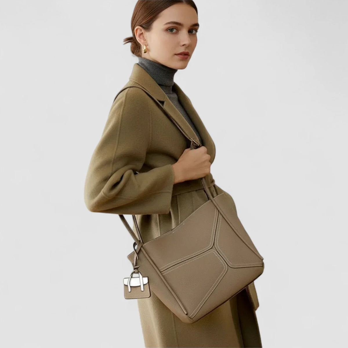 The Becca Tote Bag - By Qivii