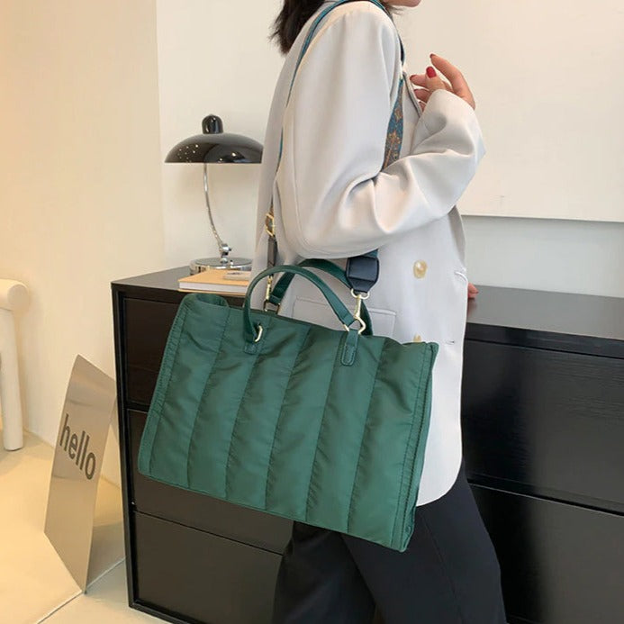 Lelah | Tote Bag - By Qivii
