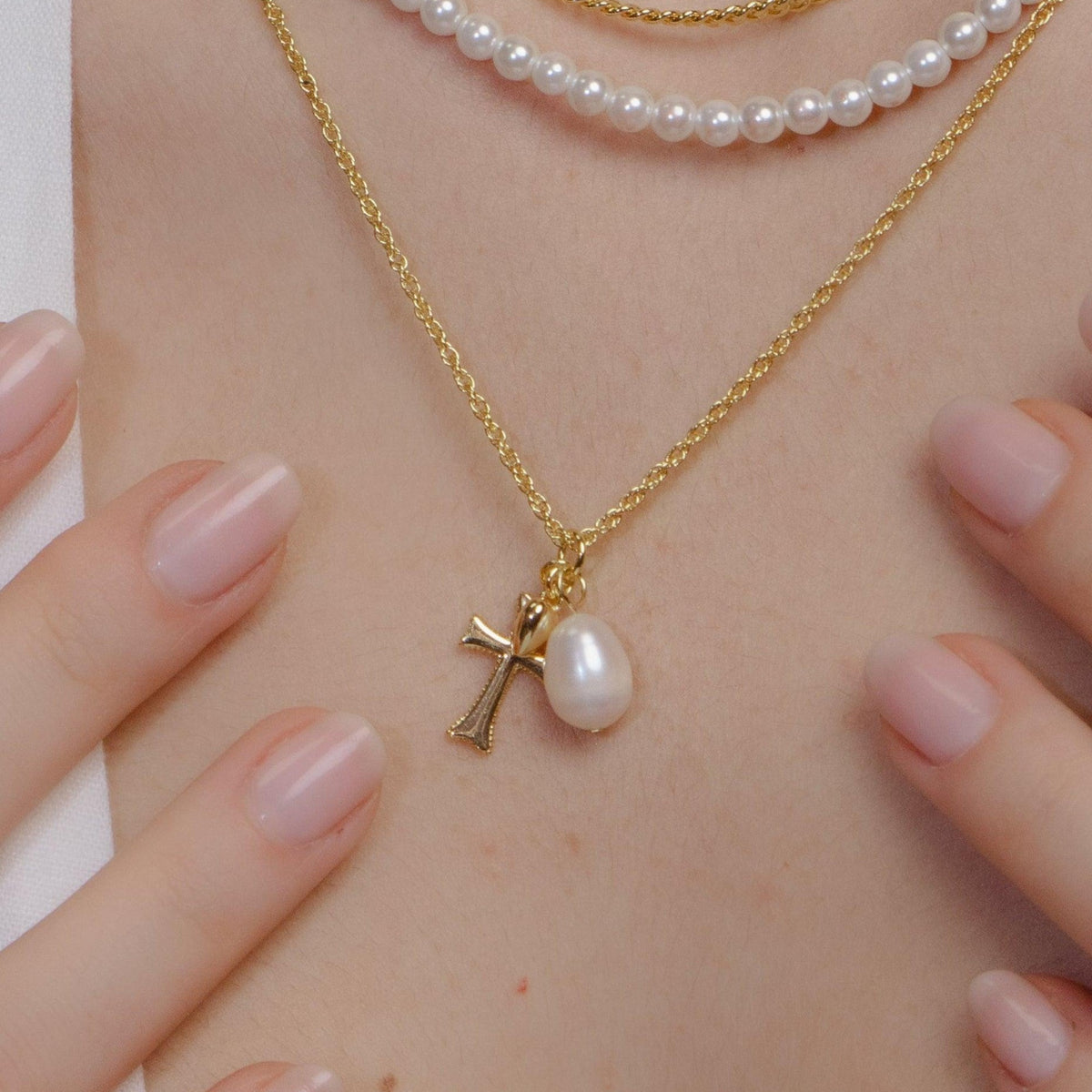 Divine Love Necklace | By Qivii