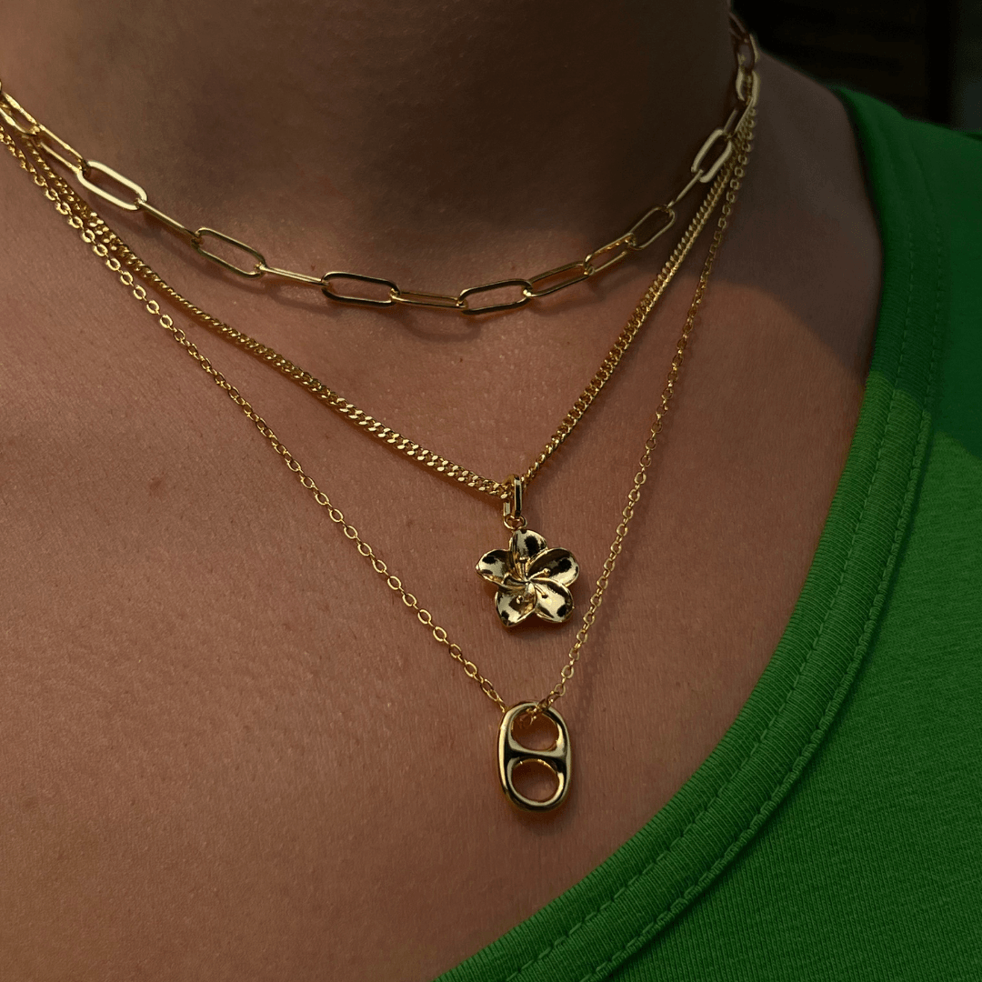 Hibiscus Necklace | By Qivii
