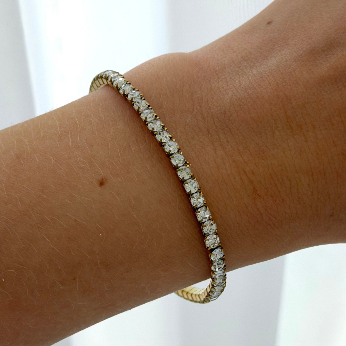 Evryday Ice Stretch Tennis Bracelet | By Qivii