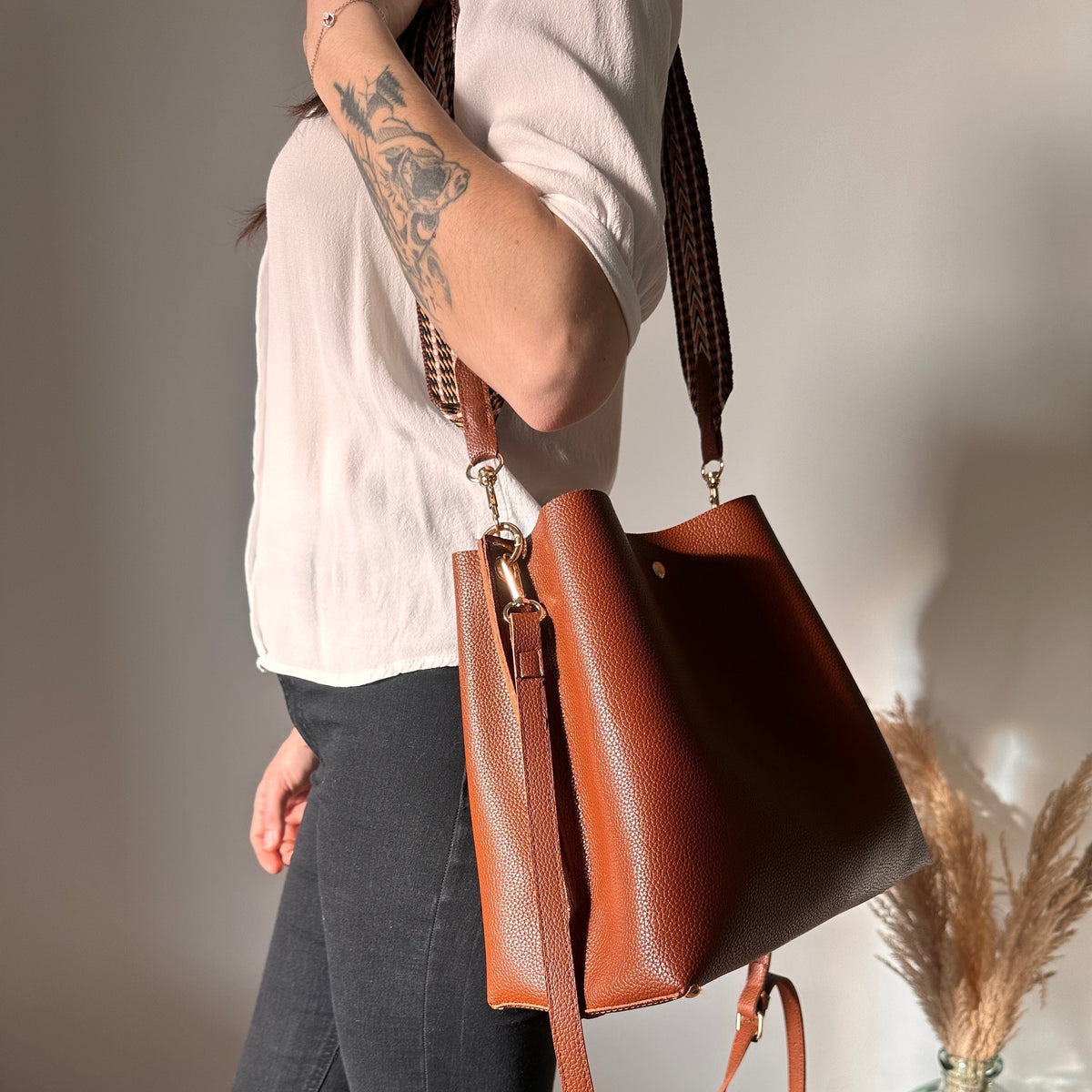 Montelise | Crossbody Bucket Bag - By Qivii