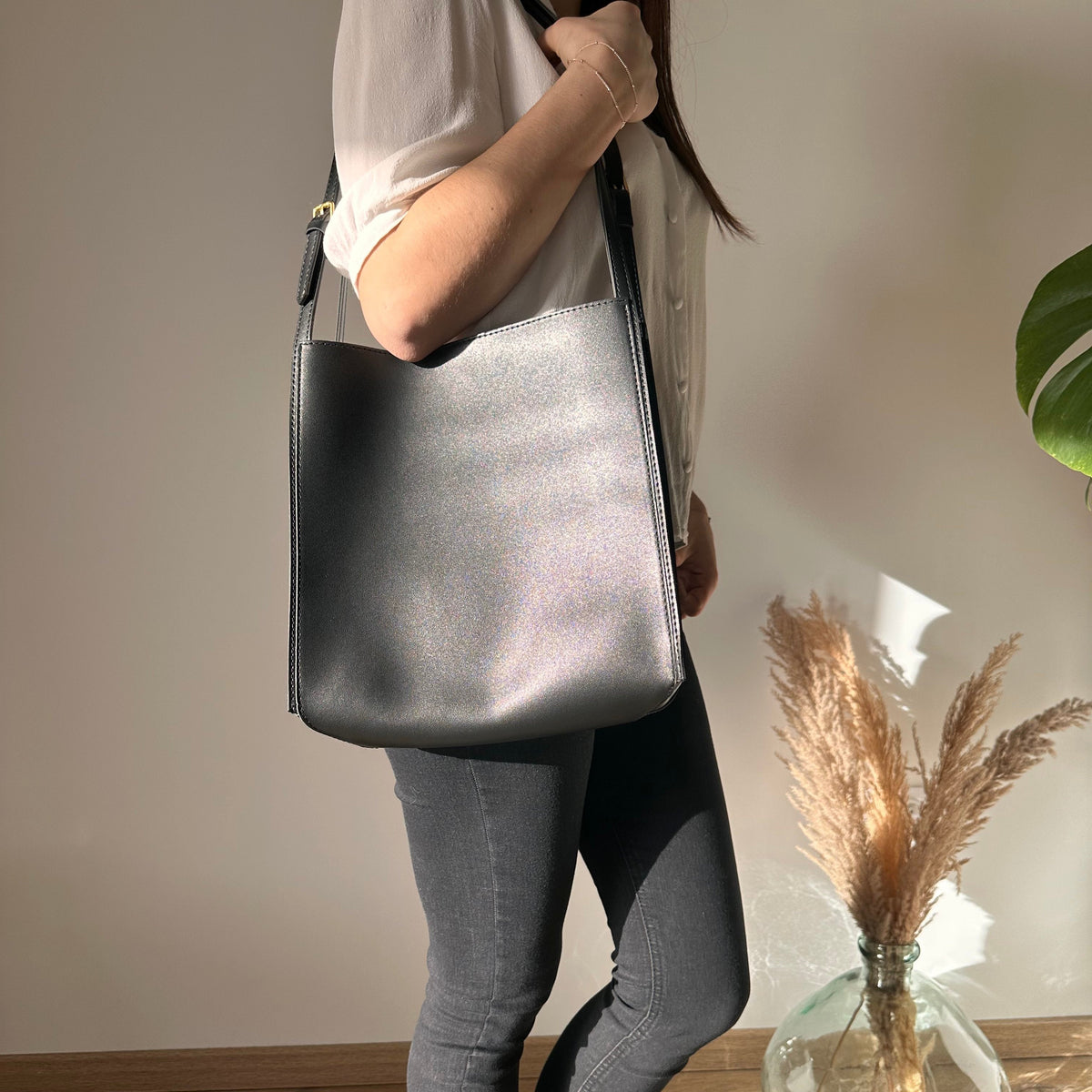 Riva | Tote Bag - By Qivii