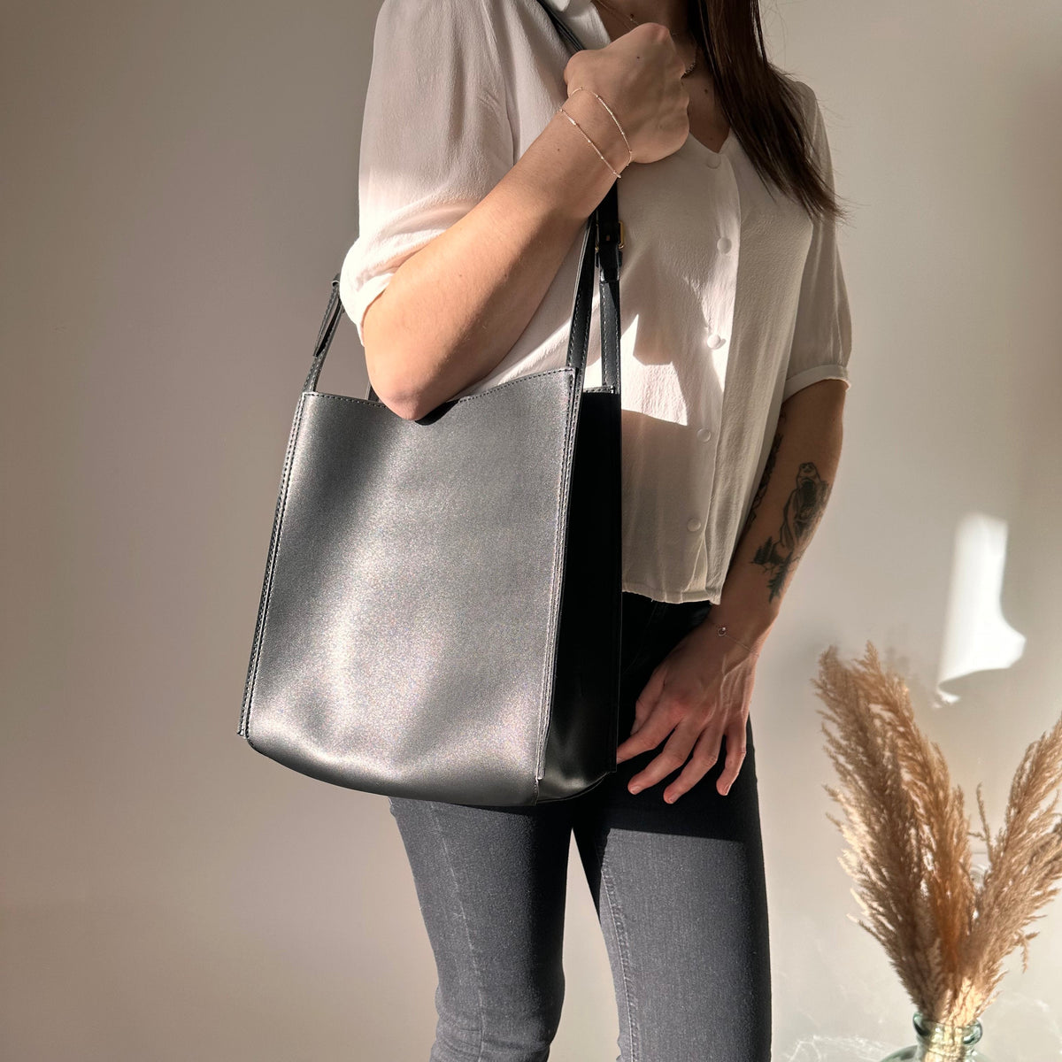 Riva | Tote Bag - By Qivii
