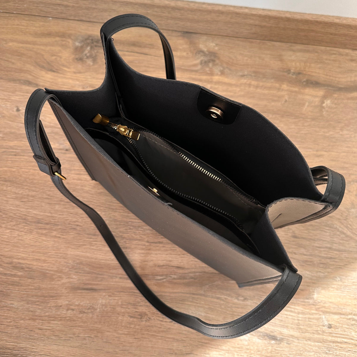 Riva | Tote Bag - By Qivii