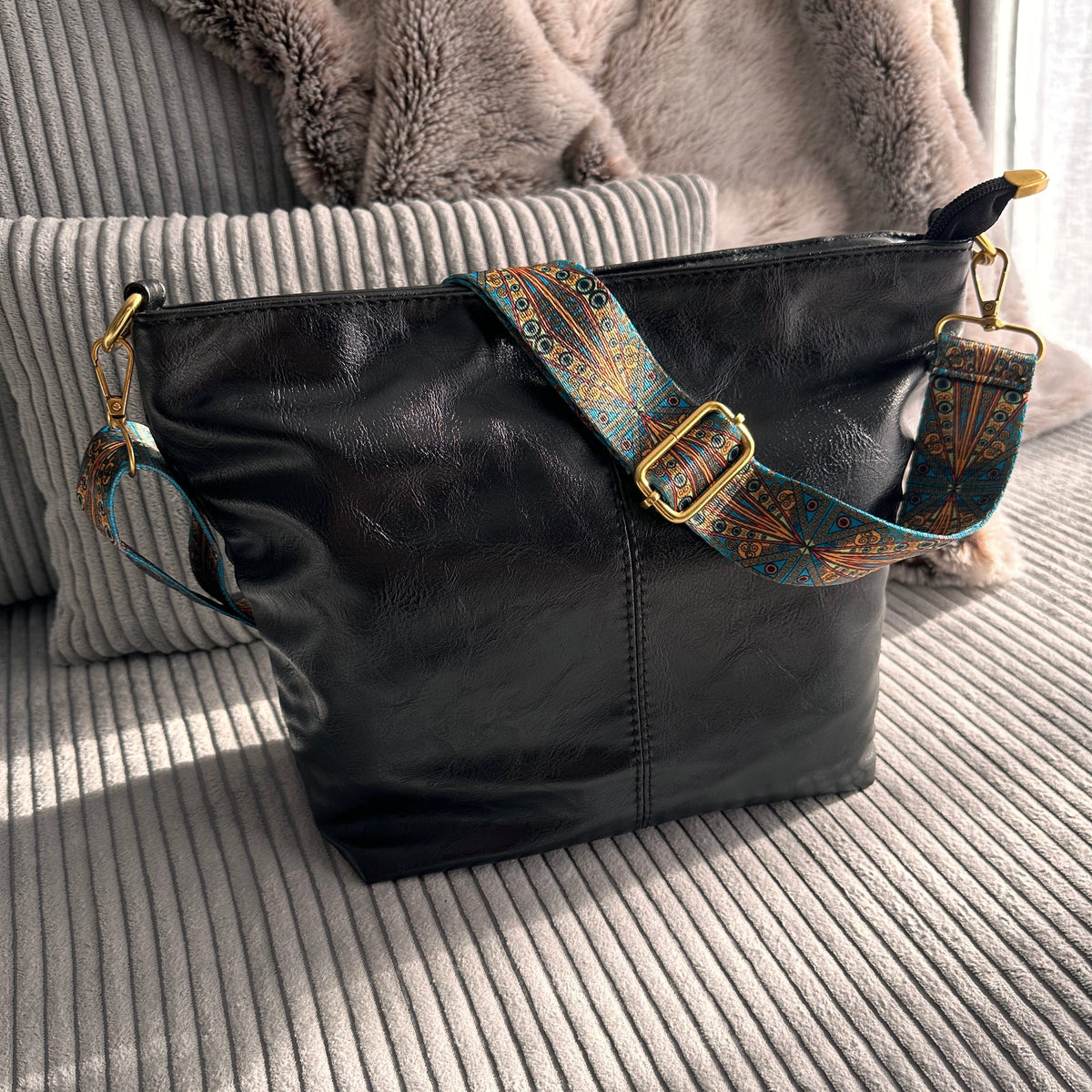 Boyah | Crossbody Bag - By Qivii