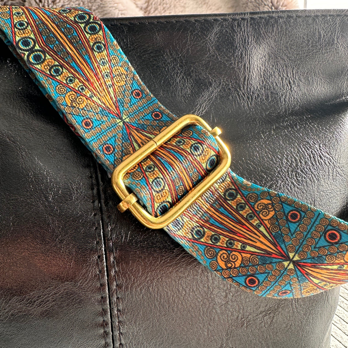 Boyah | Crossbody Bag - By Qivii