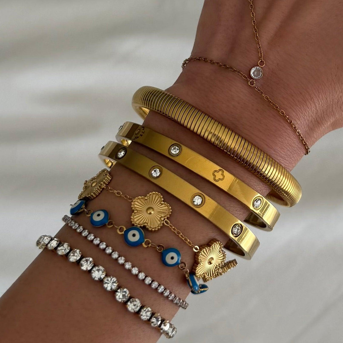 Lucky Glow Bangle | By Qivii