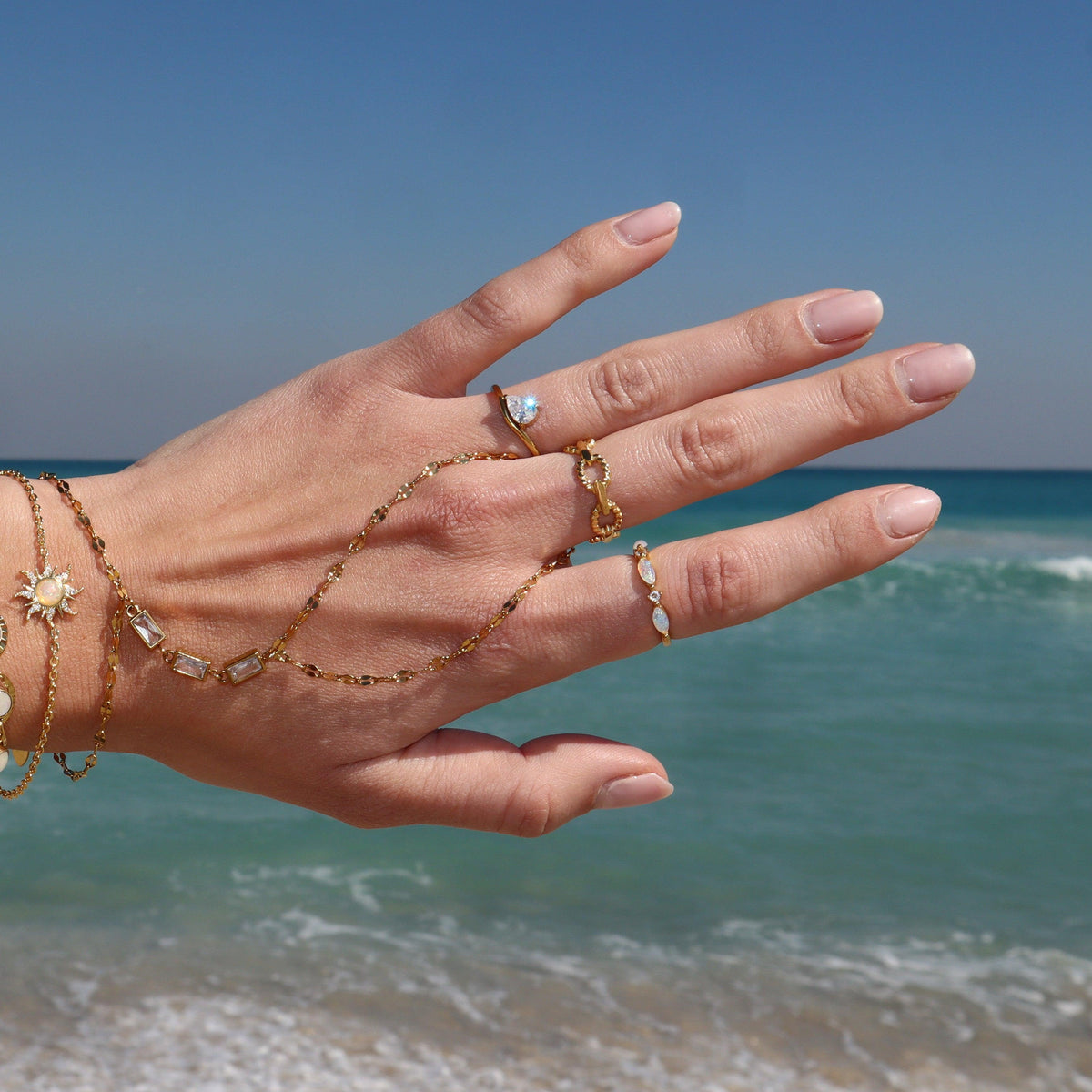 Sweet Swirl Ring | By Qivii