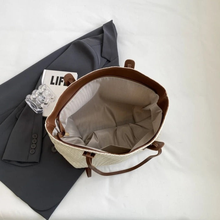 Lora | Tote Bag - By Qivii