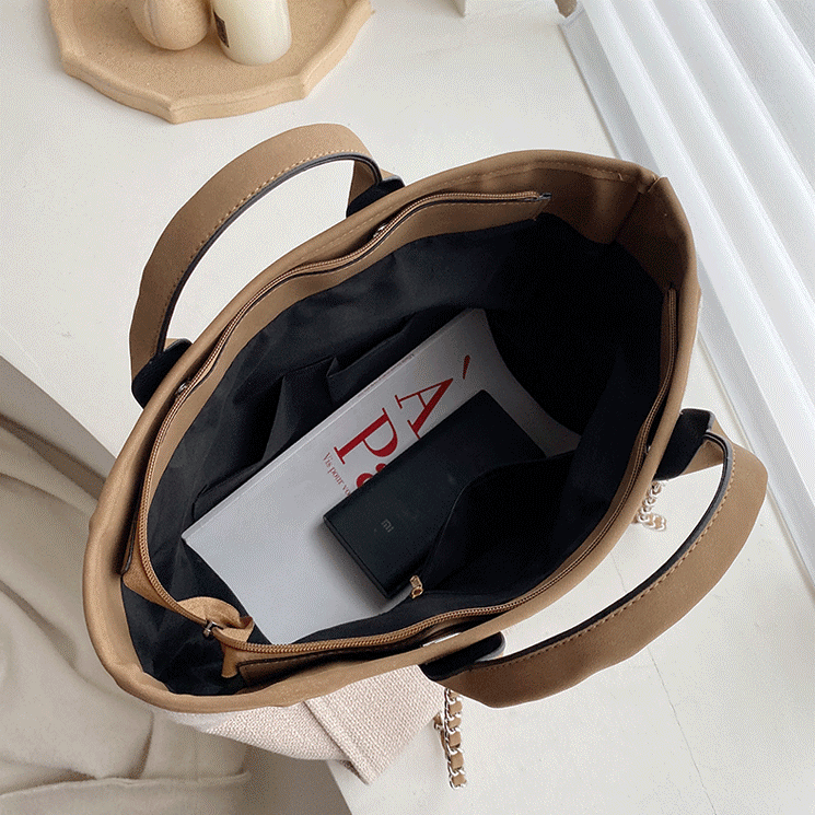 Fulla | Tote Bag - By Qivii