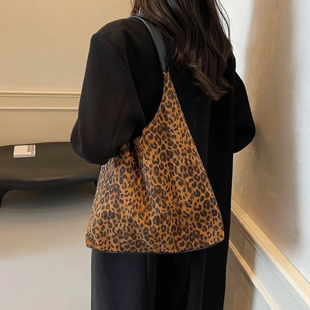 Nalia | Hobo Bag - By Qivii