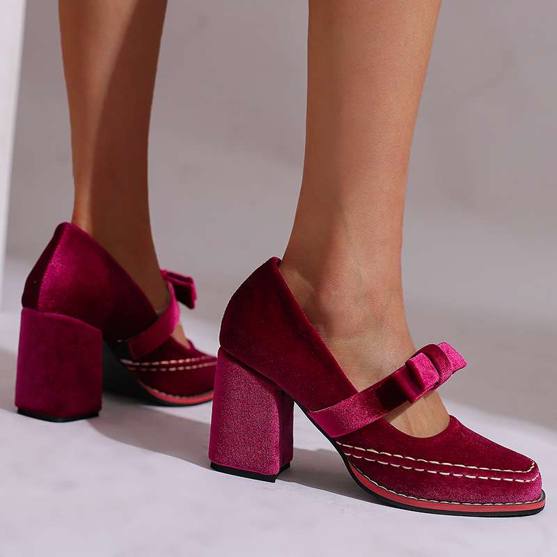 Alessia Velvet Loafers - By Qivii