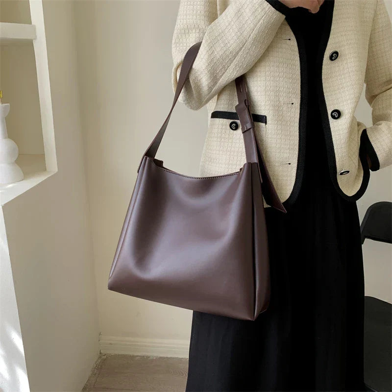 Maud | Hobo Bag - By Qivii