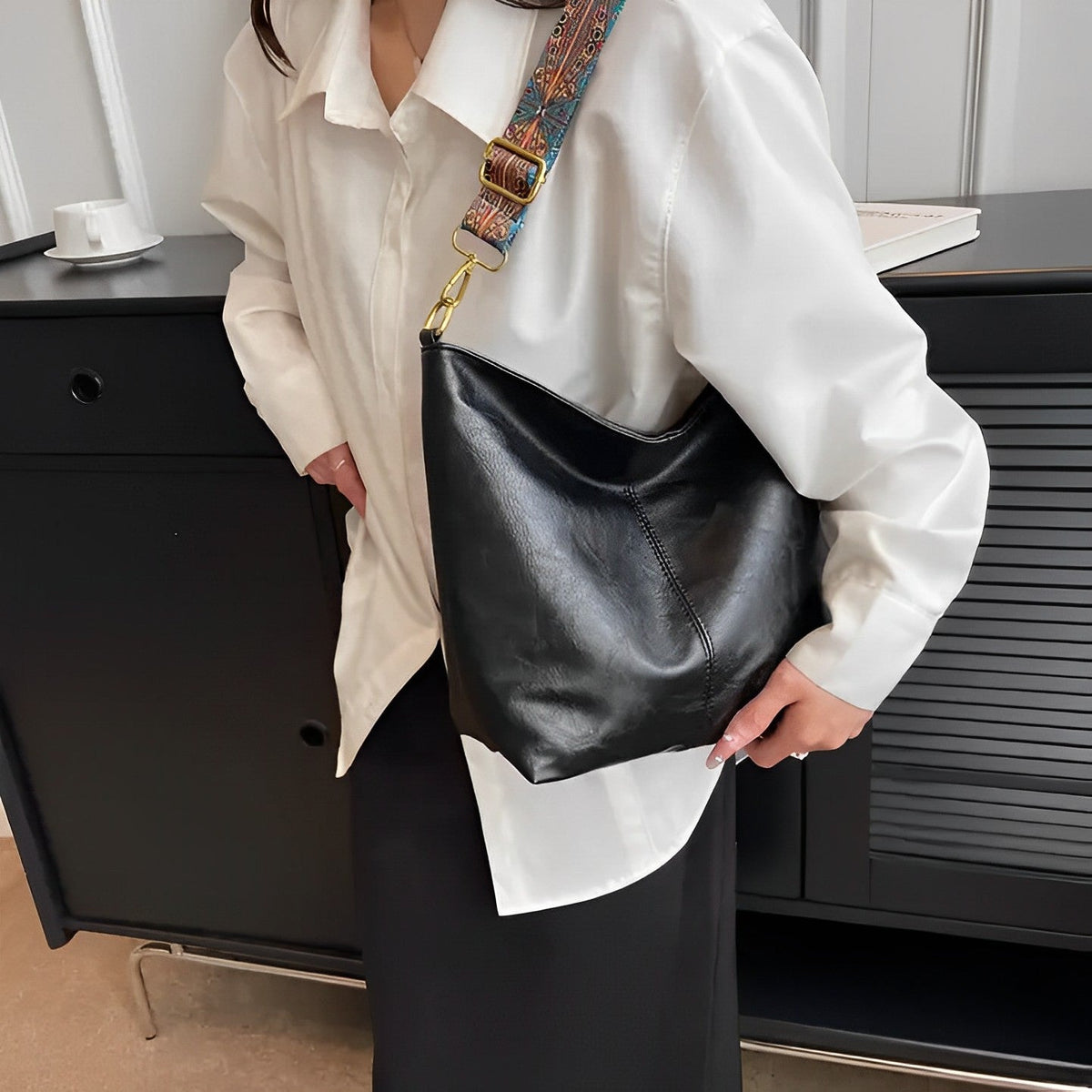 Boyah | Crossbody Bag - By Qivii
