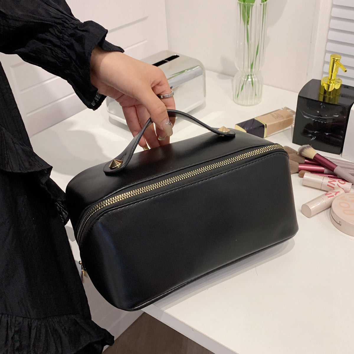 Tinah | Makeup Pouch - By Qivii