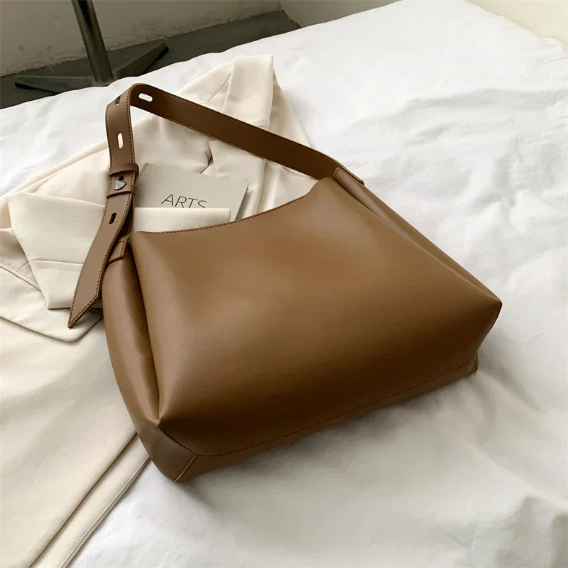 Maud | Hobo Bag - By Qivii