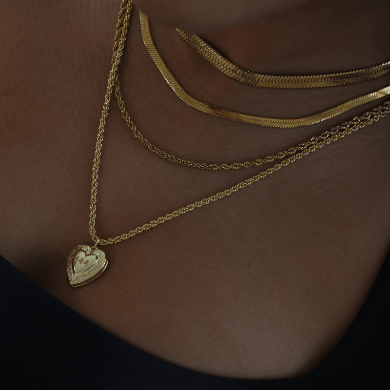 Shining Snake Necklace | By Qivii