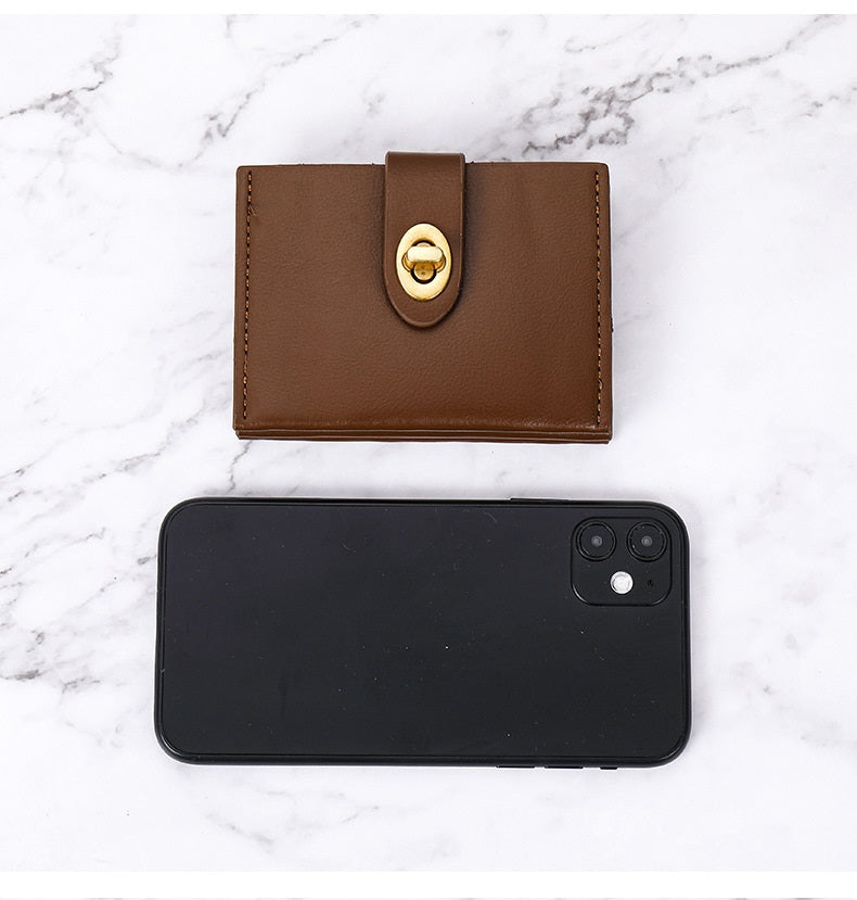 Avoa | Wallet - By Qivii