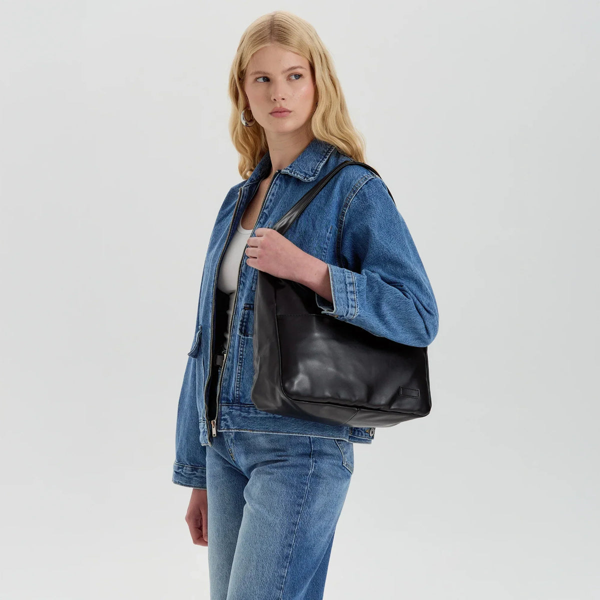 Lilya | Hobo Bag - By Qivii