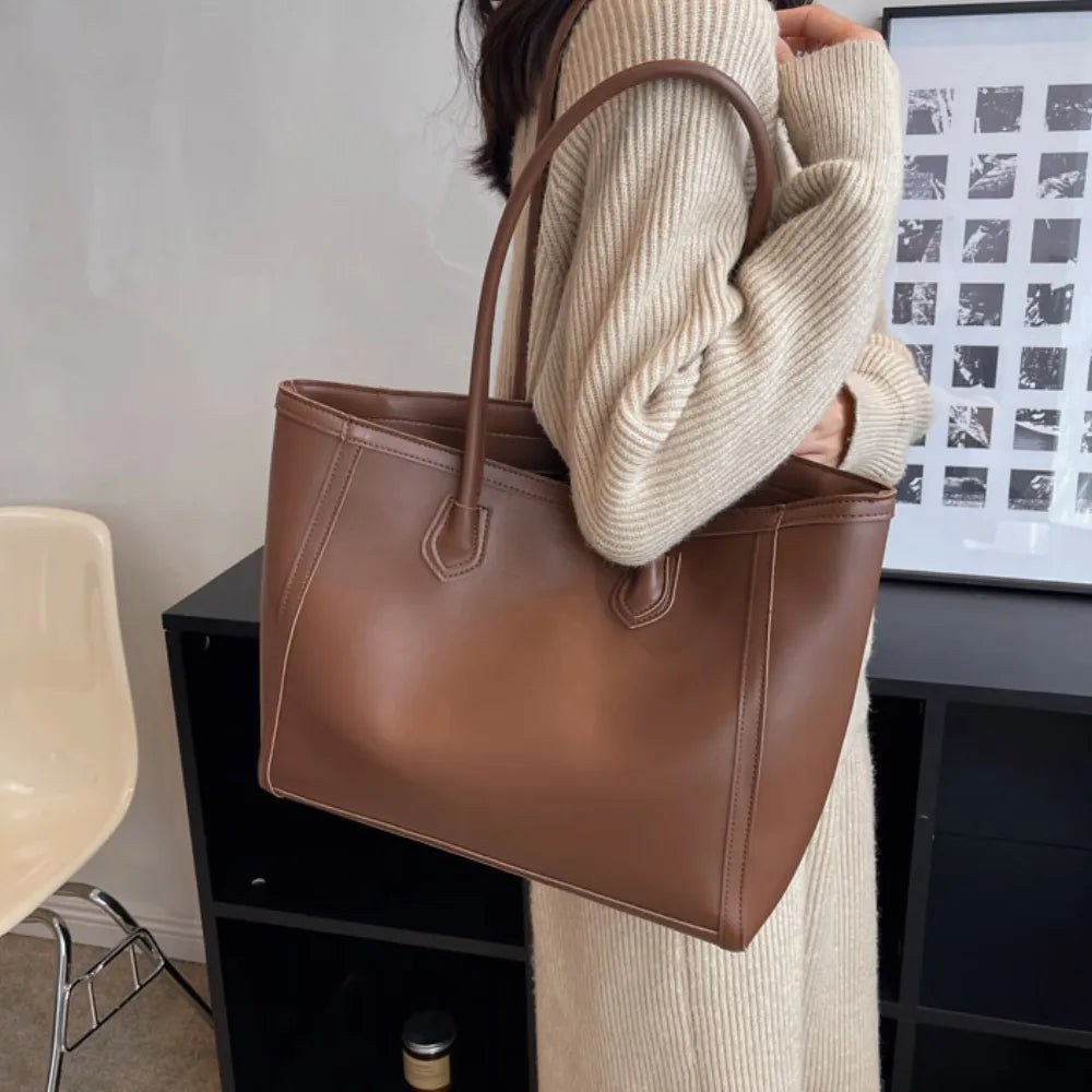 Elora | Tote Bag - By Qivii