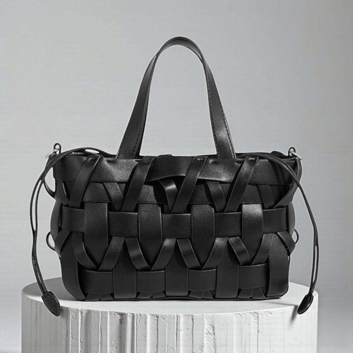 Atelier Interlace Tote - By Qivii
