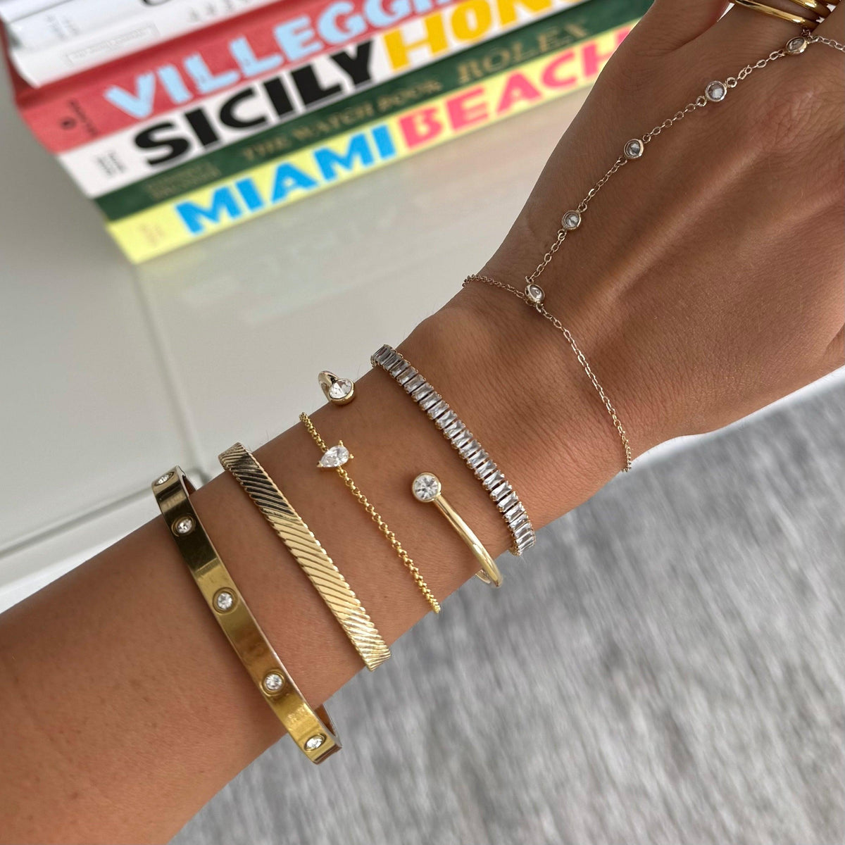 Classic Bangle | By Qivii
