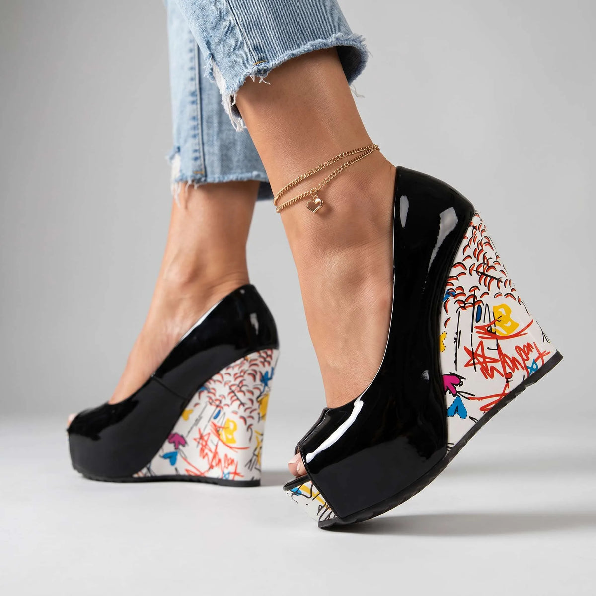 Cynthia Artistic Wedge Heels - By Qivii