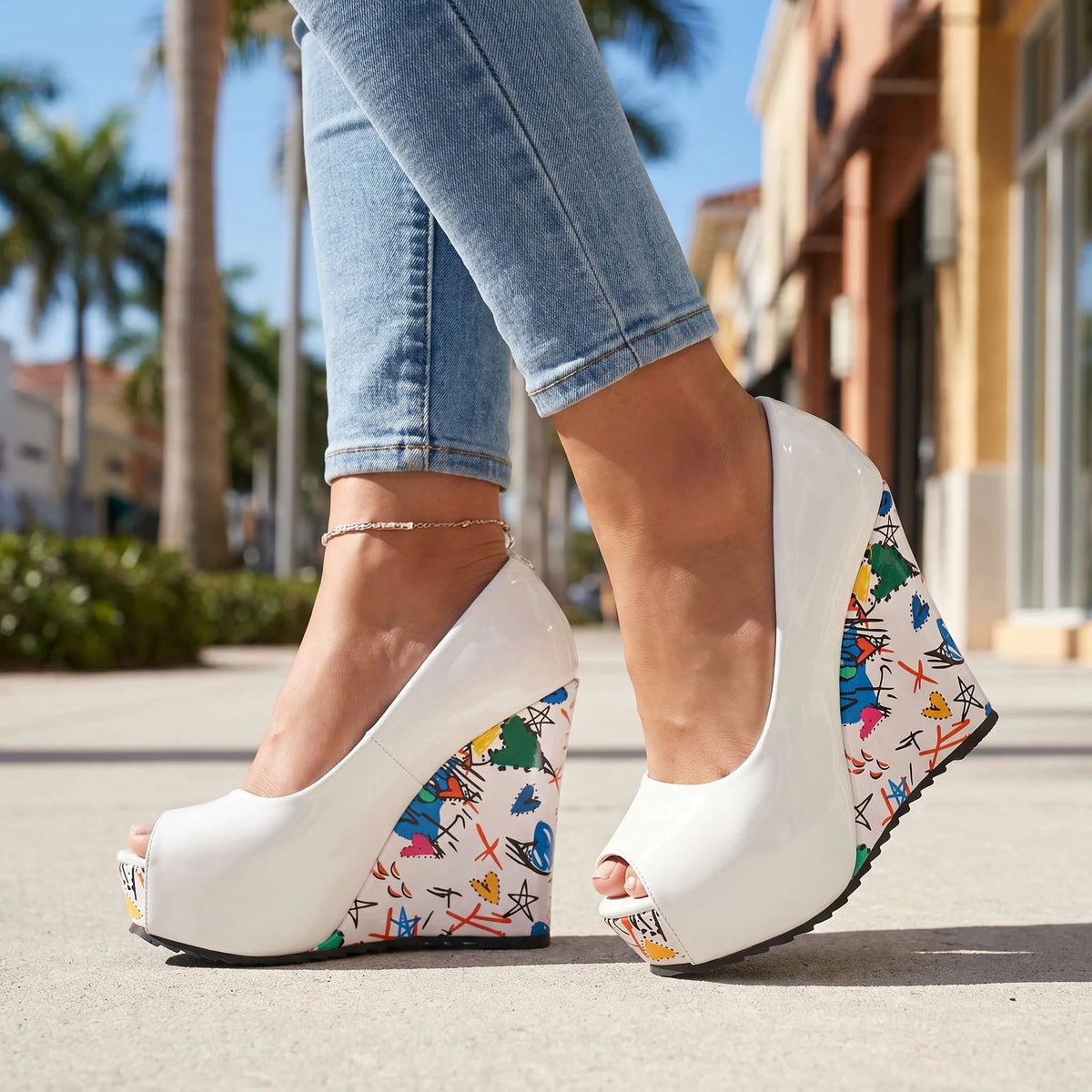 Cynthia Artistic Wedge Heels - By Qivii